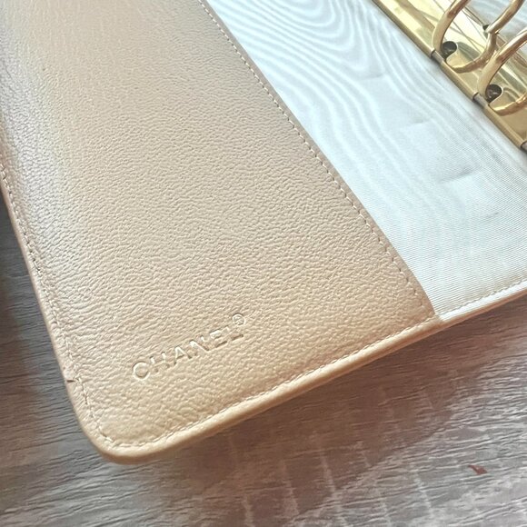 Beige Chanel Classic MM Agenda Cover Planner Notebook Cover - Pre-owned - Picture 4 of 6